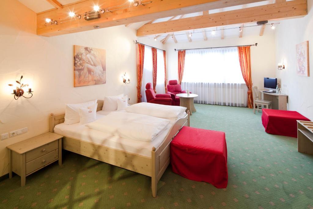 אוברשטאופן Hubertushof Hotel Garni חדר תמונה